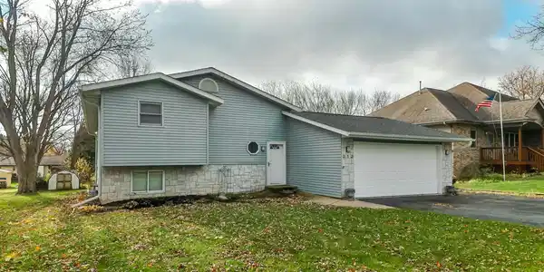 212 BRIAR CLIFF Street
