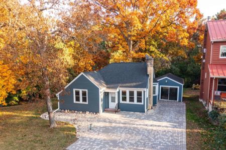 39113 N Cedar Crest Drive