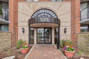 509 Aurora Avenue