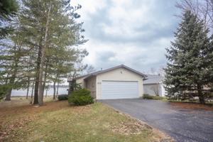 2514 CANDLEWICK Drive SE