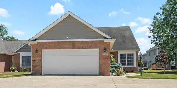 202 N Lake of the Woods Road