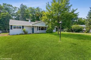 4025 W Lake Shore Drive