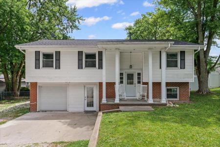 106 S Lake Of The Woods Road