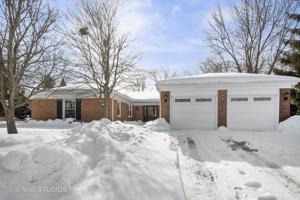 1521 Lake Shore Drive S