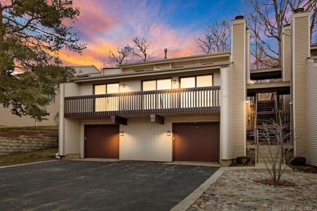 11 Mineola Road