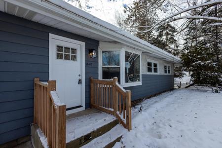 8417 Acorn Path