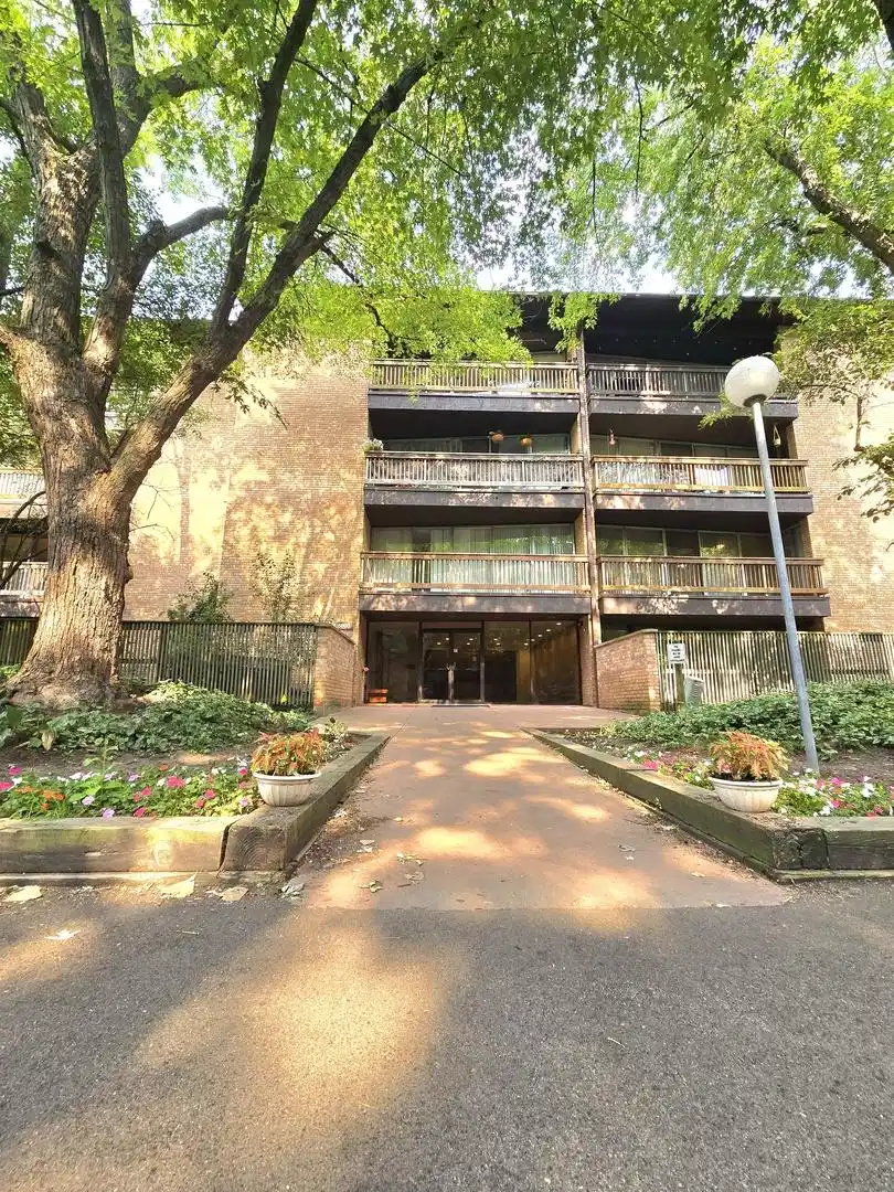 Image 1 Image 1