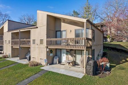50 Oak Hill Colony