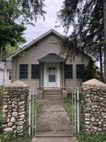 7 W Washington Street