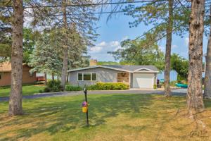 4136 W Lake Shore Drive