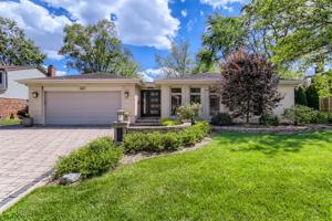1047 E Cooper Drive