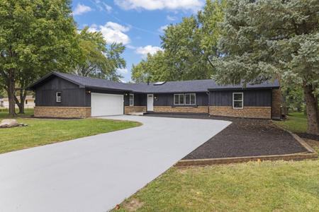 24726 W Pleasant Court