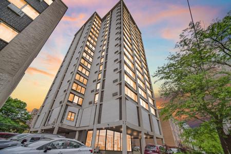 5740 N Sheridan Road