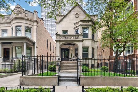652 W Sheridan Road