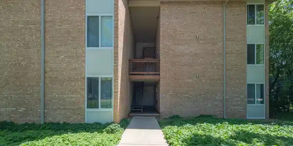 5827 Oakwood Drive