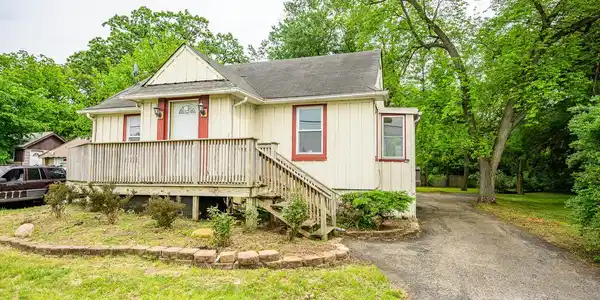 1309 Maple Avenue
