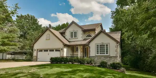 219 Bounty Drive NE
