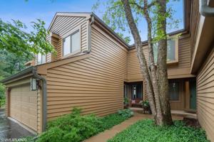 863 Shoreline Road
