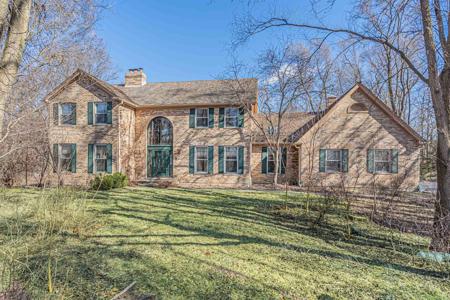 25925 N Farm View Circle