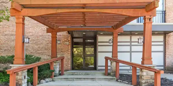 5820 Oakwood Drive