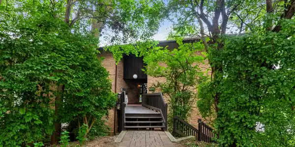 5508 E Lake Drive