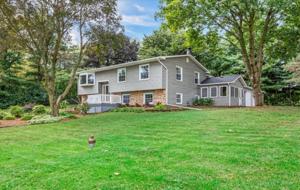 6005 Bur Lane