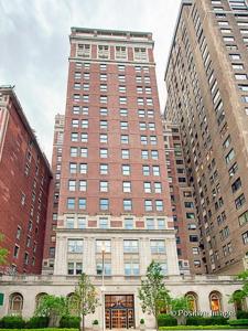 189 E LAKE SHORE Drive