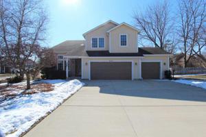 3215 W Pleasant View Drive
