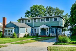 15 LAKEVIEW Drive