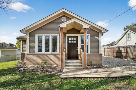 42362 N Poplar Street