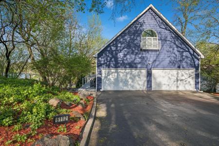 6112 Pleasant View