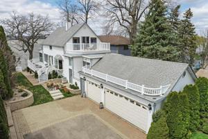 100 Lake Lane