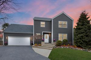 8 WINDJAMMER Court
