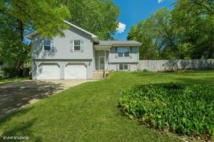 2810 E Hickory Drive