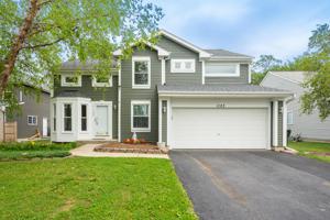 1123 Edgewater Lane