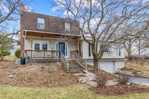 3201 Greenleaf Drive