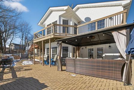 43 Hole In The Wall Court