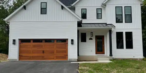 102 James Circle SE