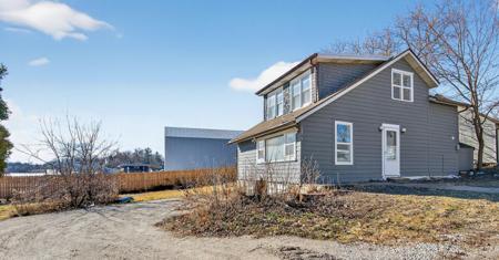 42319 N Woodbine Avenue