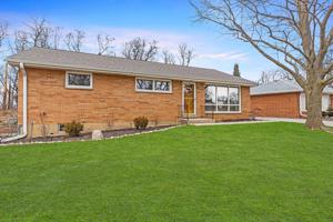 24888 W Lakeview Drive