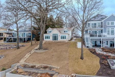 1590 Lake Holiday Drive