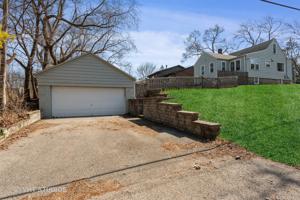 302 FOREST Drive