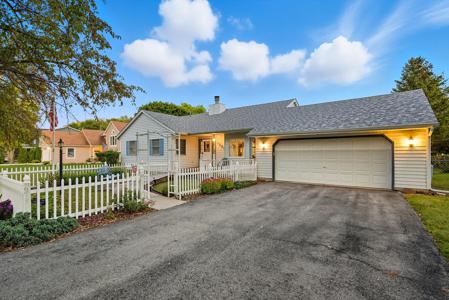 1203 Holiday Drive