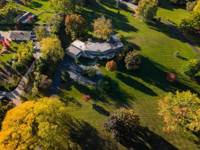 418 W County Line Road