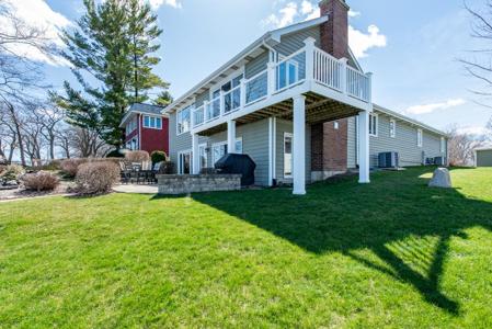 42785 N Woodbine Avenue