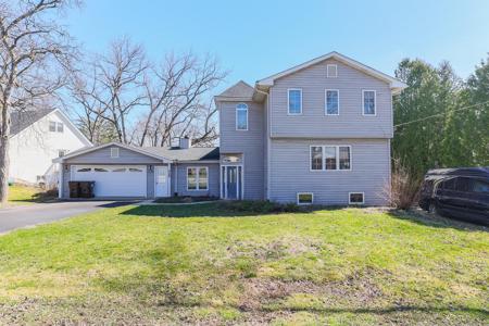 225 Circle Drive N