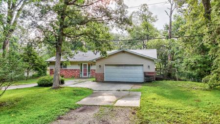656 Rollingwood Place