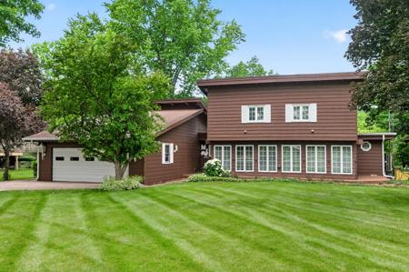 511 N Woodland Drive