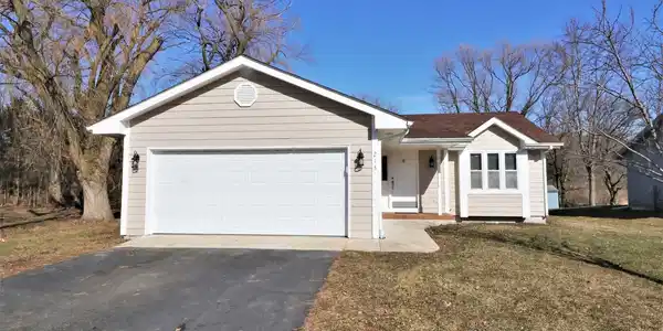 213 Constitution Drive SW
