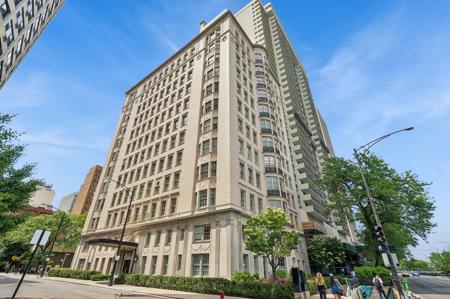 1200 N Lake Shore Drive